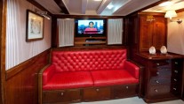 Sailing yacht Oriander -  Salon 2